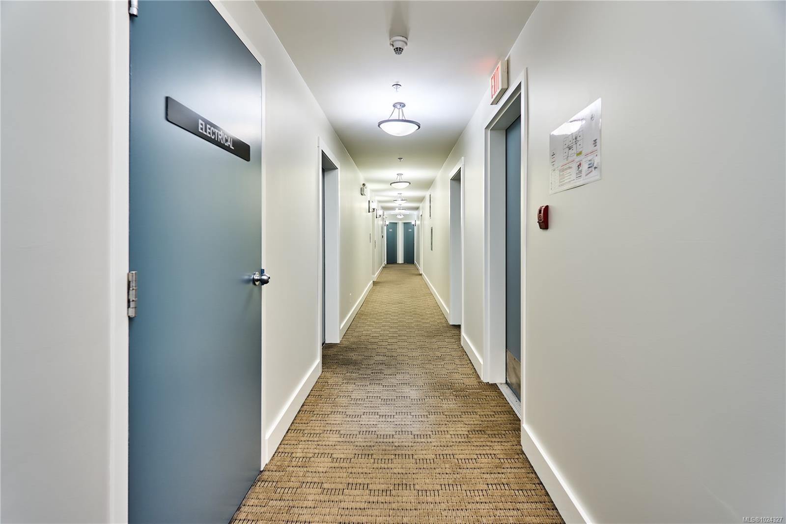 302-580 Stewart Ave, Nanaimo, BC - Indoor Photo Showing Other Room