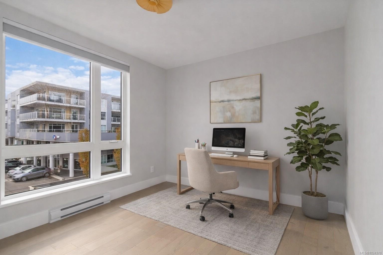 306-990 Doumac Ave, Saanich, BC - Indoor Photo Showing Office