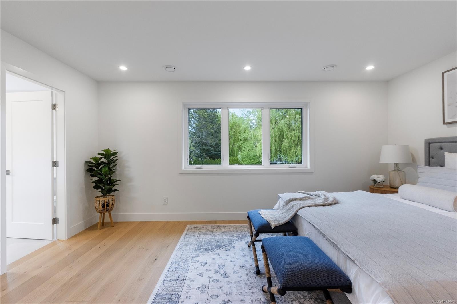 220 Kamloops Ave, Saanich, BC