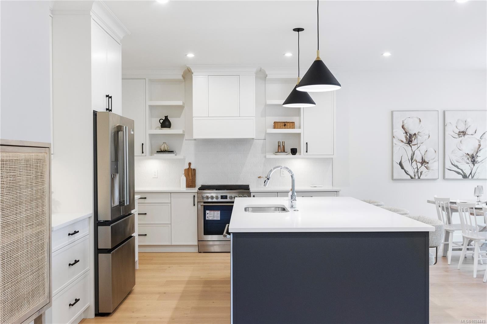 220 Kamloops Ave, Saanich, BC