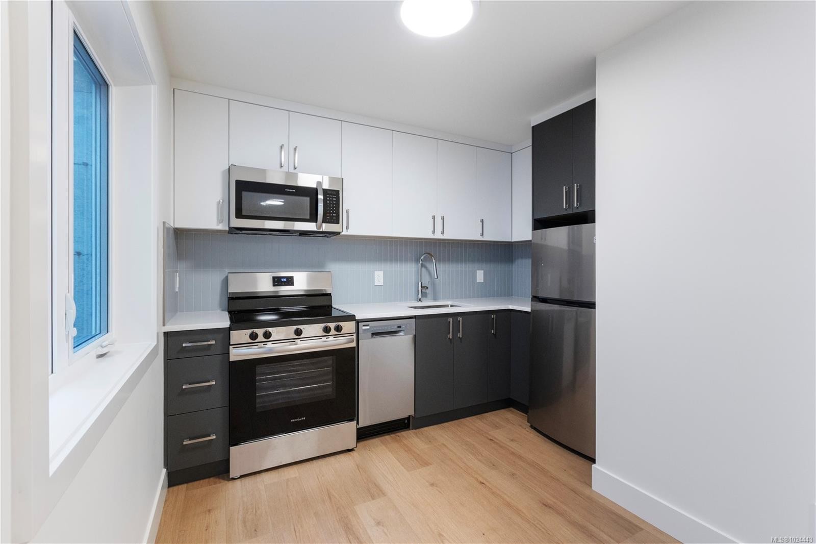 220 Kamloops Ave, Saanich, BC