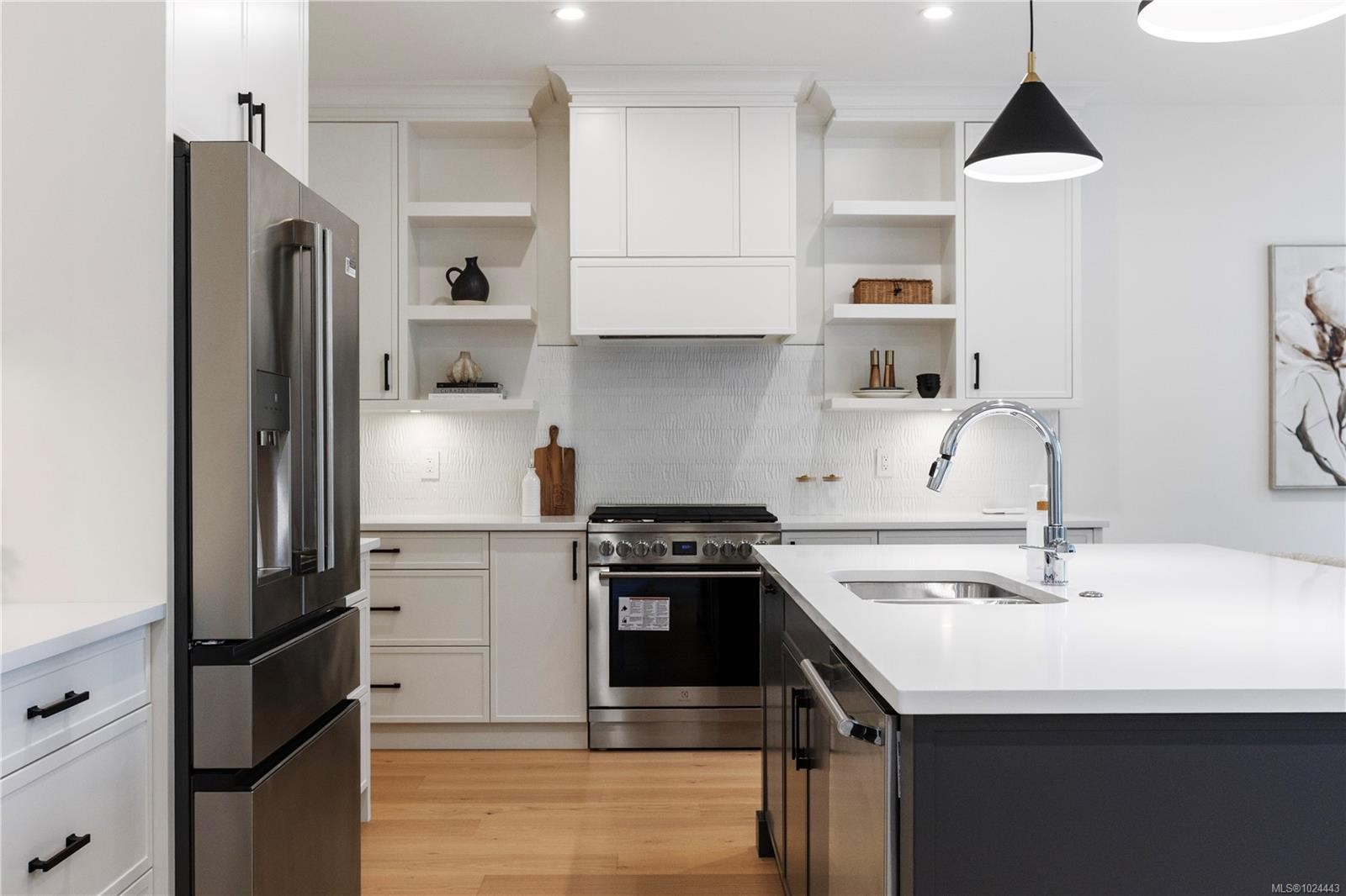 220 Kamloops Ave, Saanich, BC