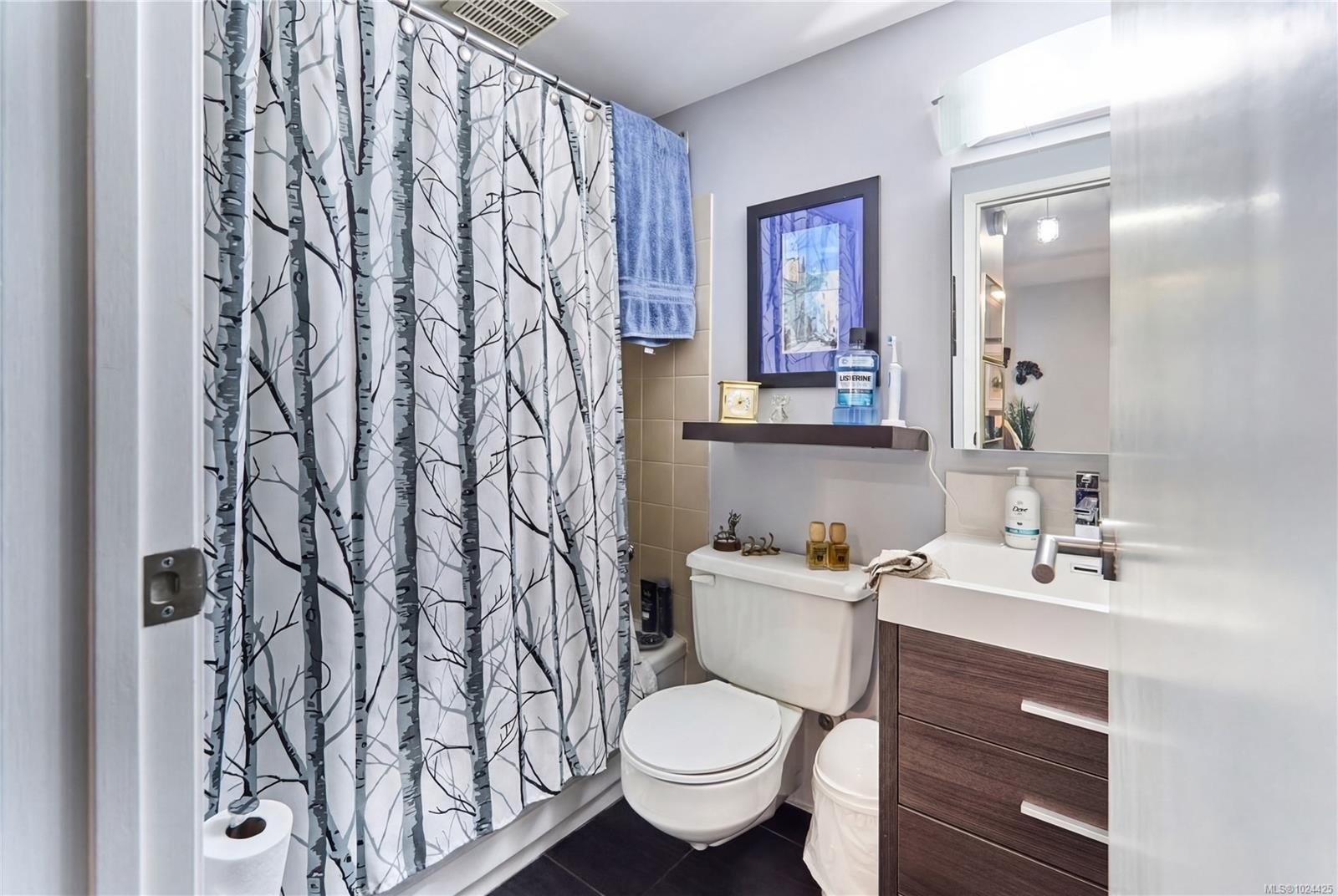 105-100 Dawes St, Nanaimo, BC - Indoor Photo Showing Bathroom