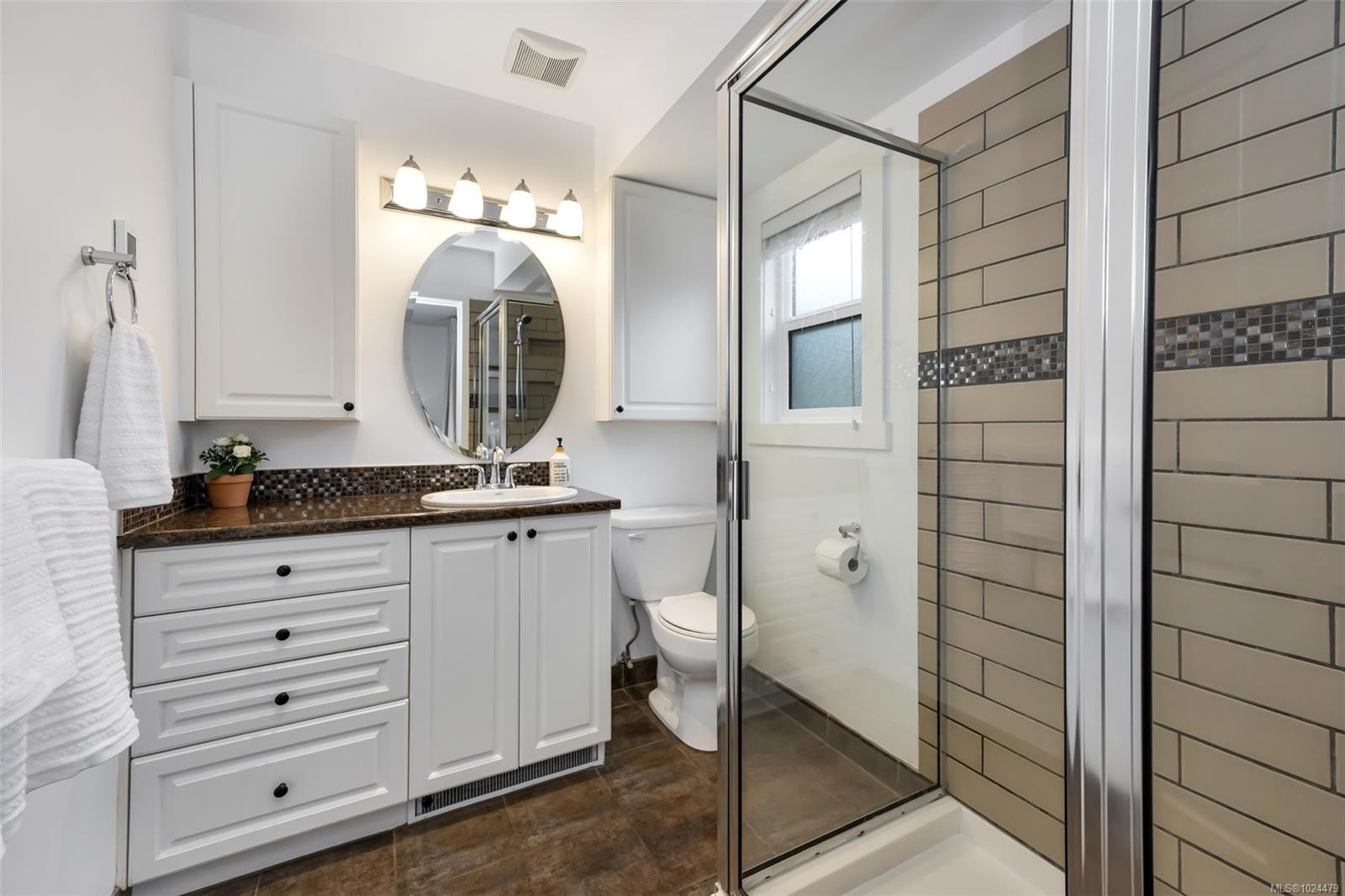 10369 Bowerbank Rd, Sidney, BC