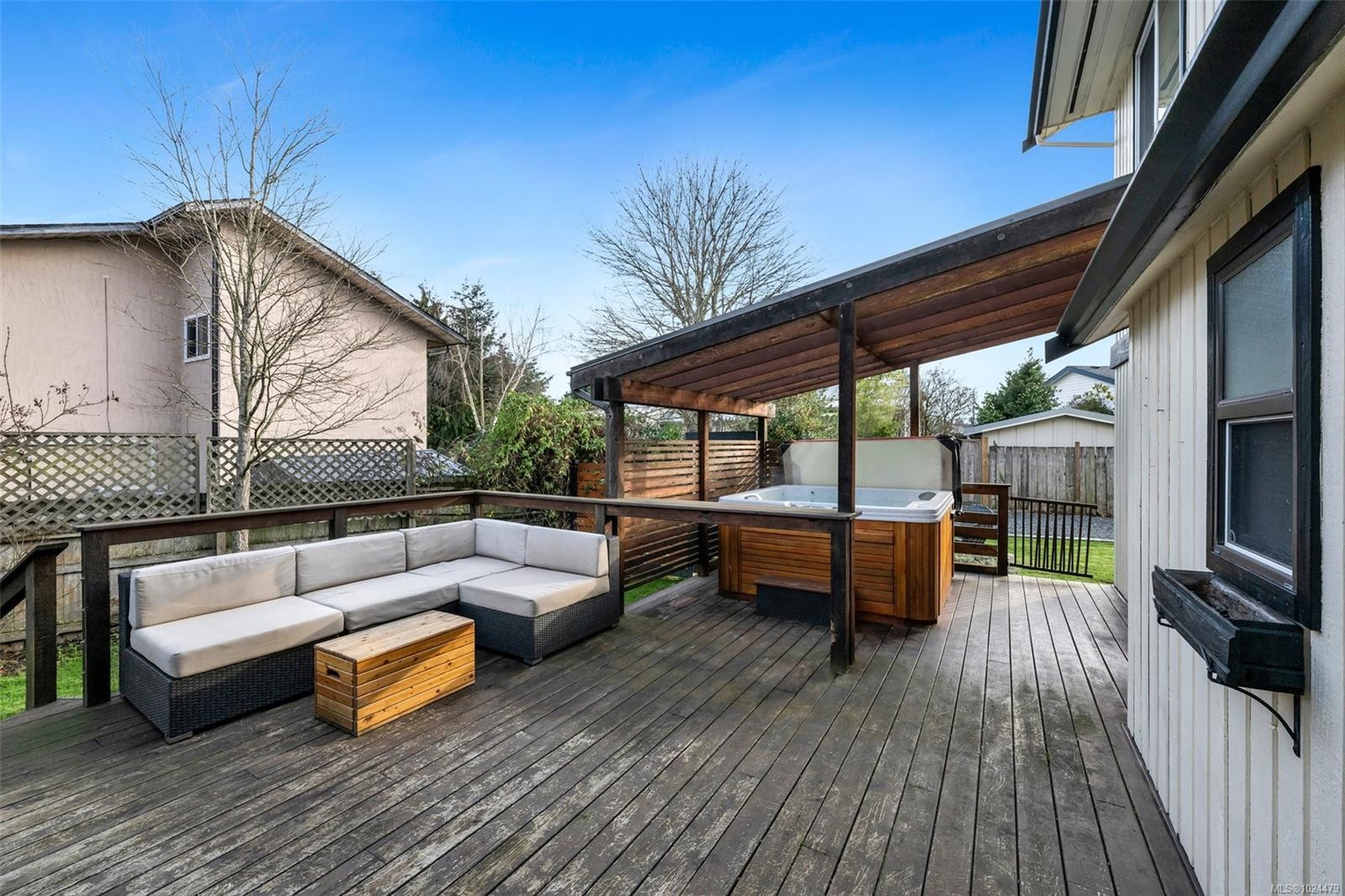 10369 Bowerbank Rd, Sidney, BC