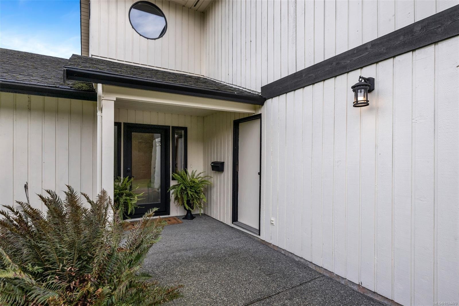 10369 Bowerbank Rd, Sidney, BC