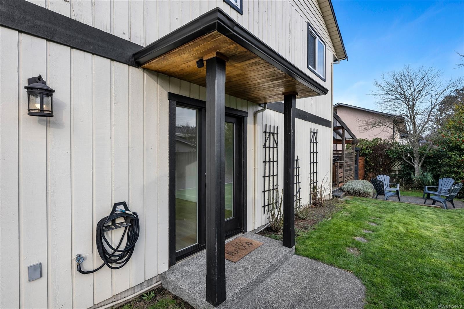 10369 Bowerbank Rd, Sidney, BC