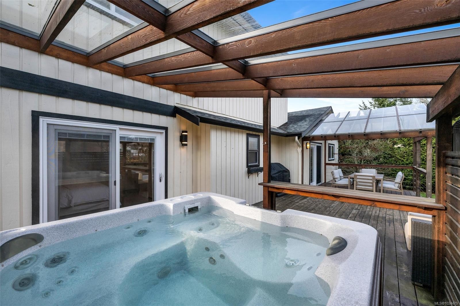 10369 Bowerbank Rd, Sidney, BC