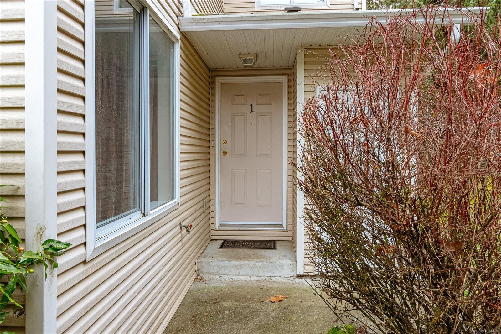 1-1140 Trans Canada Hwy, Ladysmith, BC