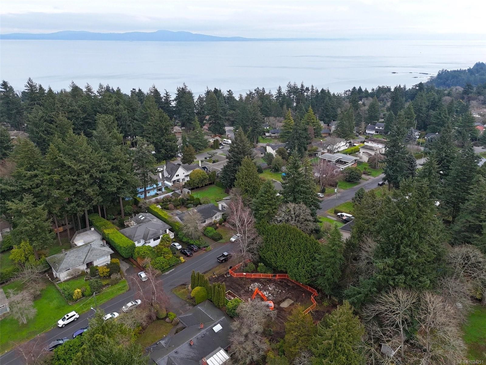 4-2215 Greenlands Rd, Saanich, BC - Outdoor With View