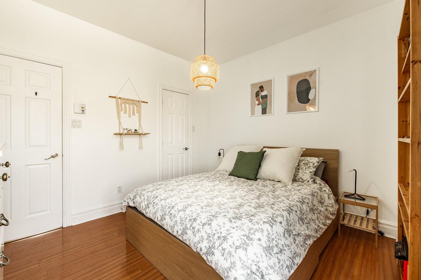 Chambre à coucher principale - D-10236 Rue Lajeunesse, Montréal (Ahuntsic-Cartierville), QC - Indoor Photo Showing Bedroom