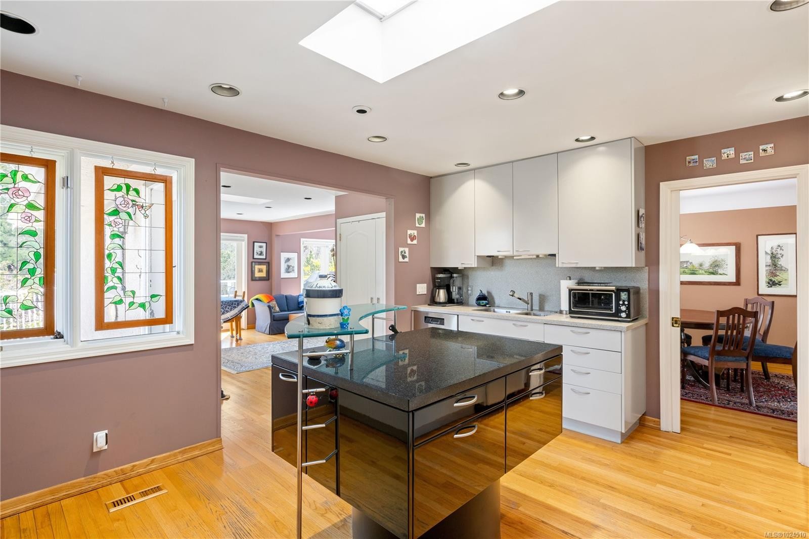 3331 Woodburn Ave, Oak Bay, BC