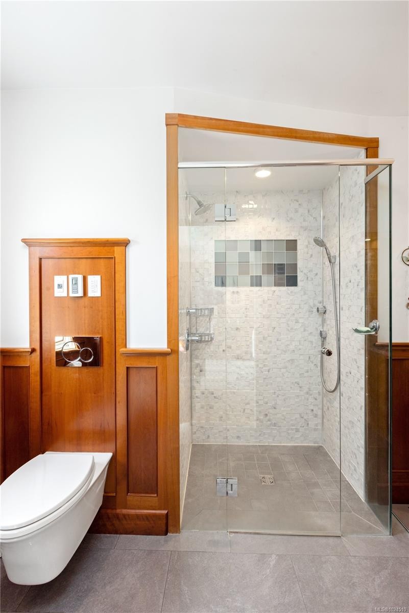 3331 Woodburn Ave, Oak Bay, BC