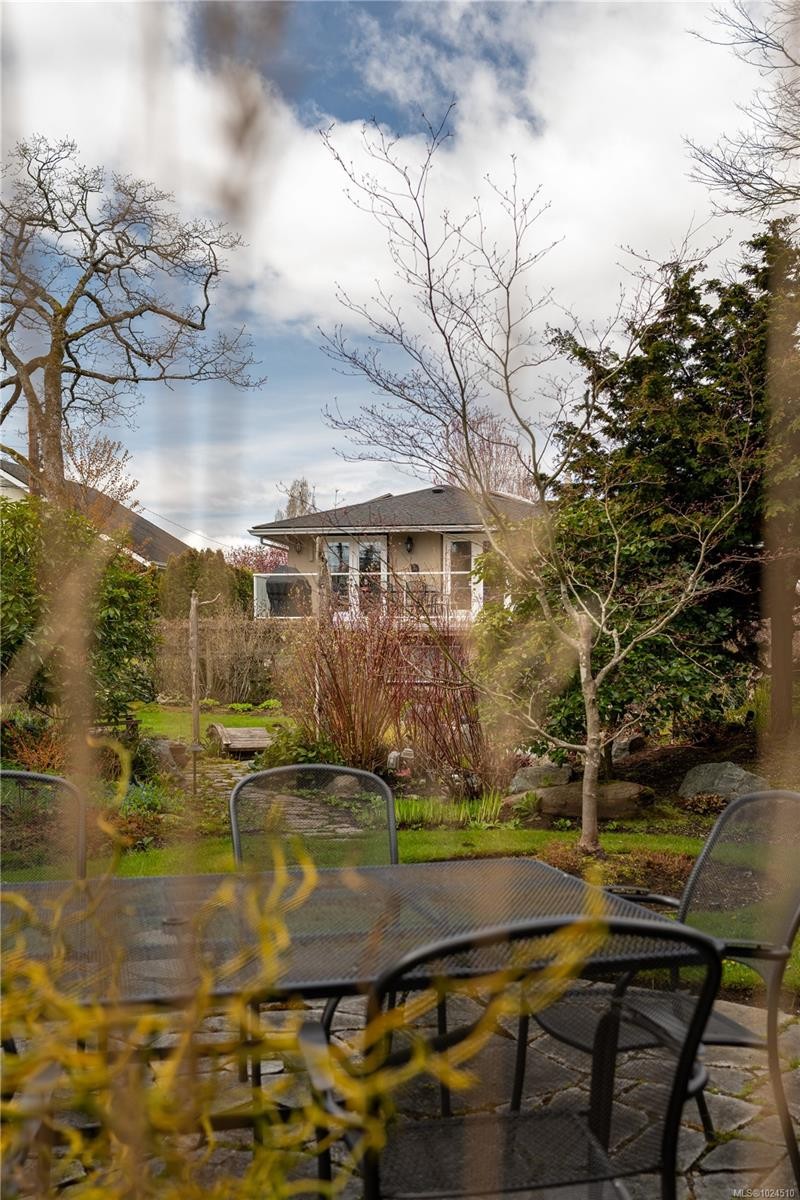 3331 Woodburn Ave, Oak Bay, BC