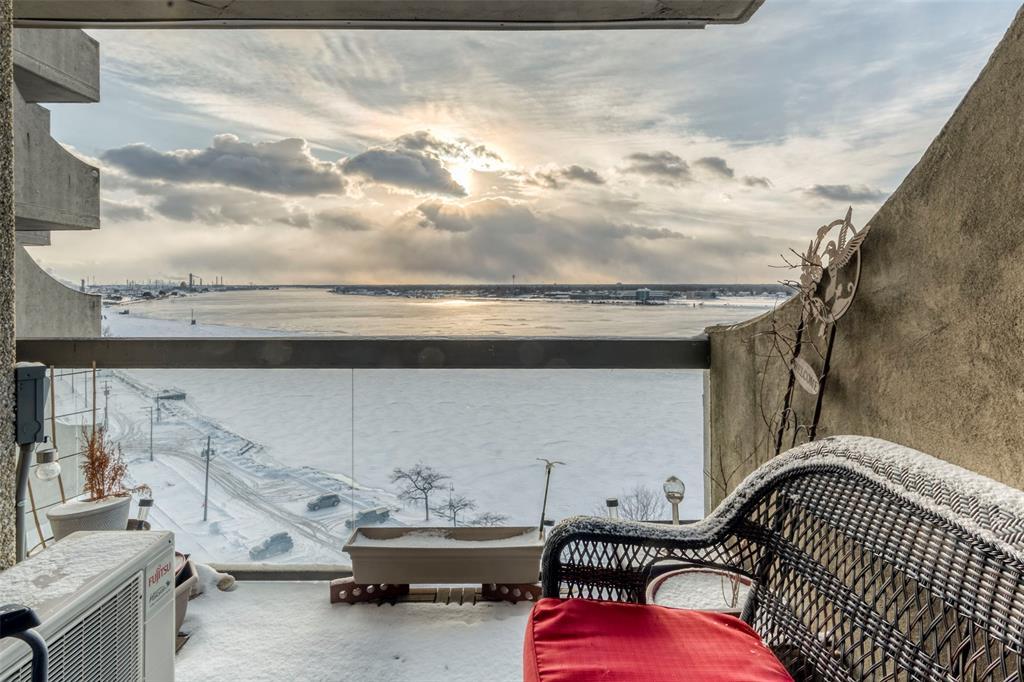 1105-155 Front Street North, Sarnia, ON