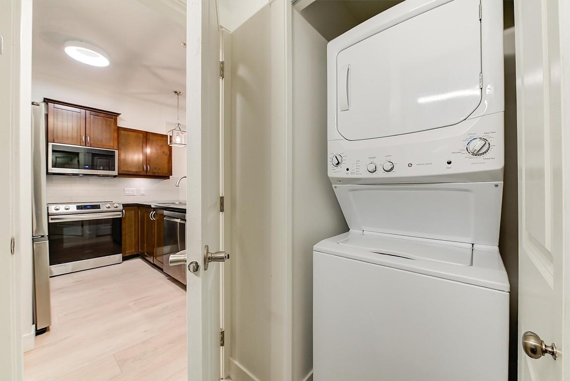 102-3533 Carrington Road, West Kelowna, BC - Indoor Photo Showing Laundry Room