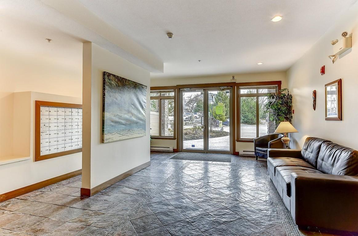 102-3533 Carrington Road, West Kelowna, BC - Indoor