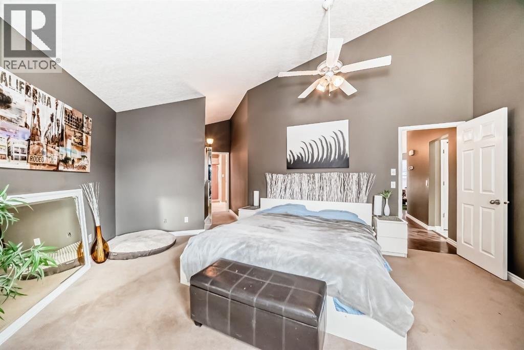 8373 Edgevalley Drive Nw, Calgary, AB - Indoor Photo Showing Bedroom