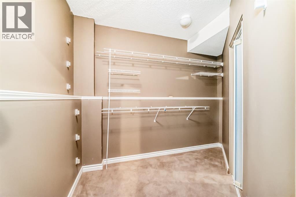 8373 Edgevalley Drive Nw, Calgary, AB - Indoor Photo Showing Other Room