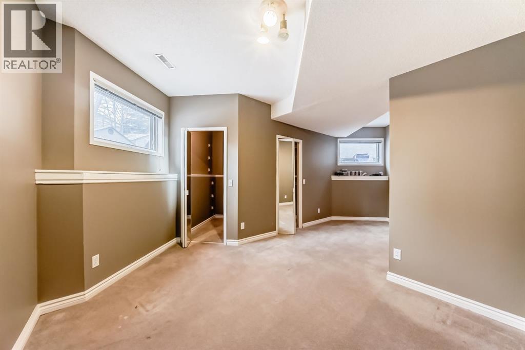 8373 Edgevalley Drive Nw, Calgary, AB - Indoor Photo Showing Other Room