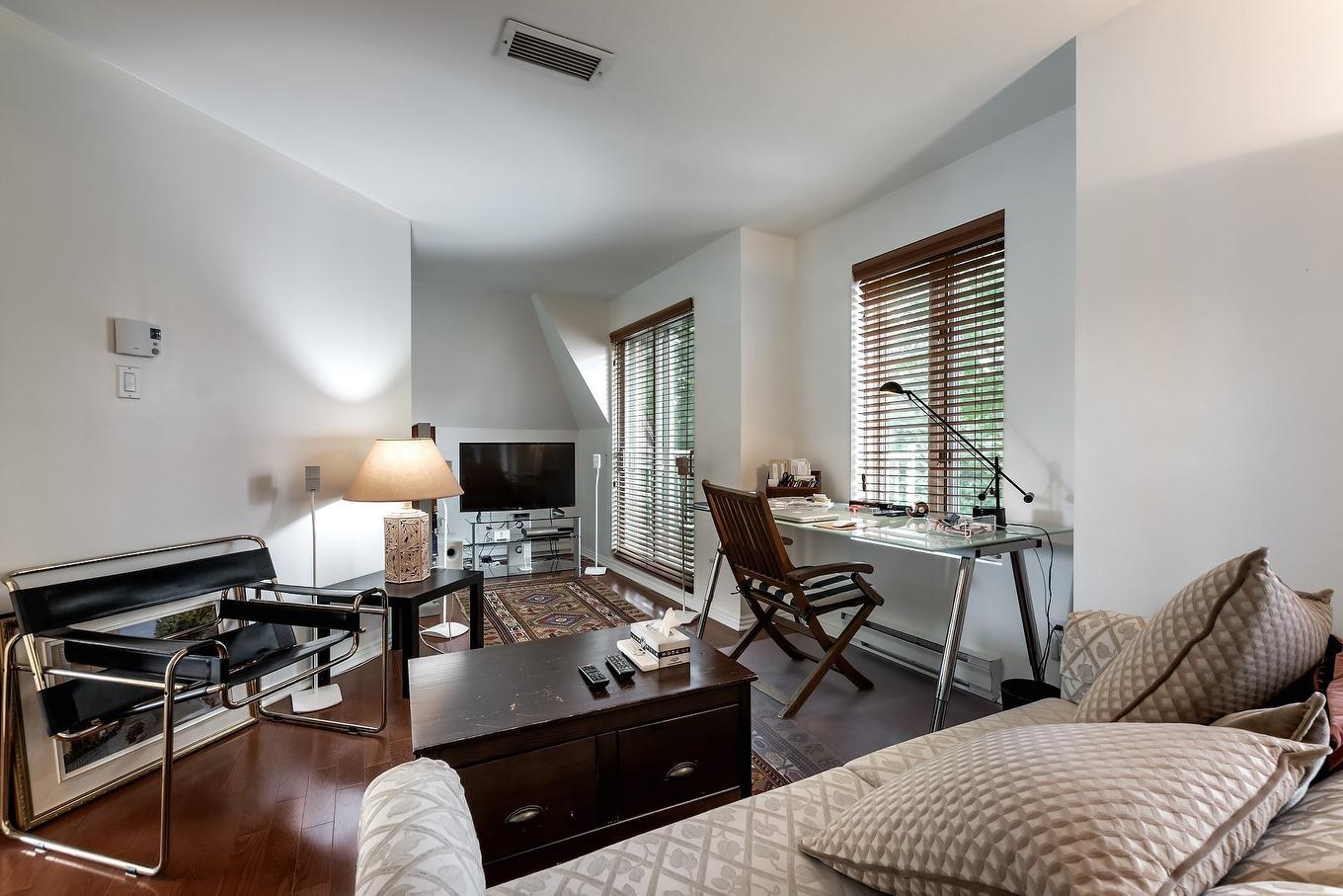 Chambre à coucher - 1 Av. Sauriol, Laval (Laval-Des-Rapides), QC