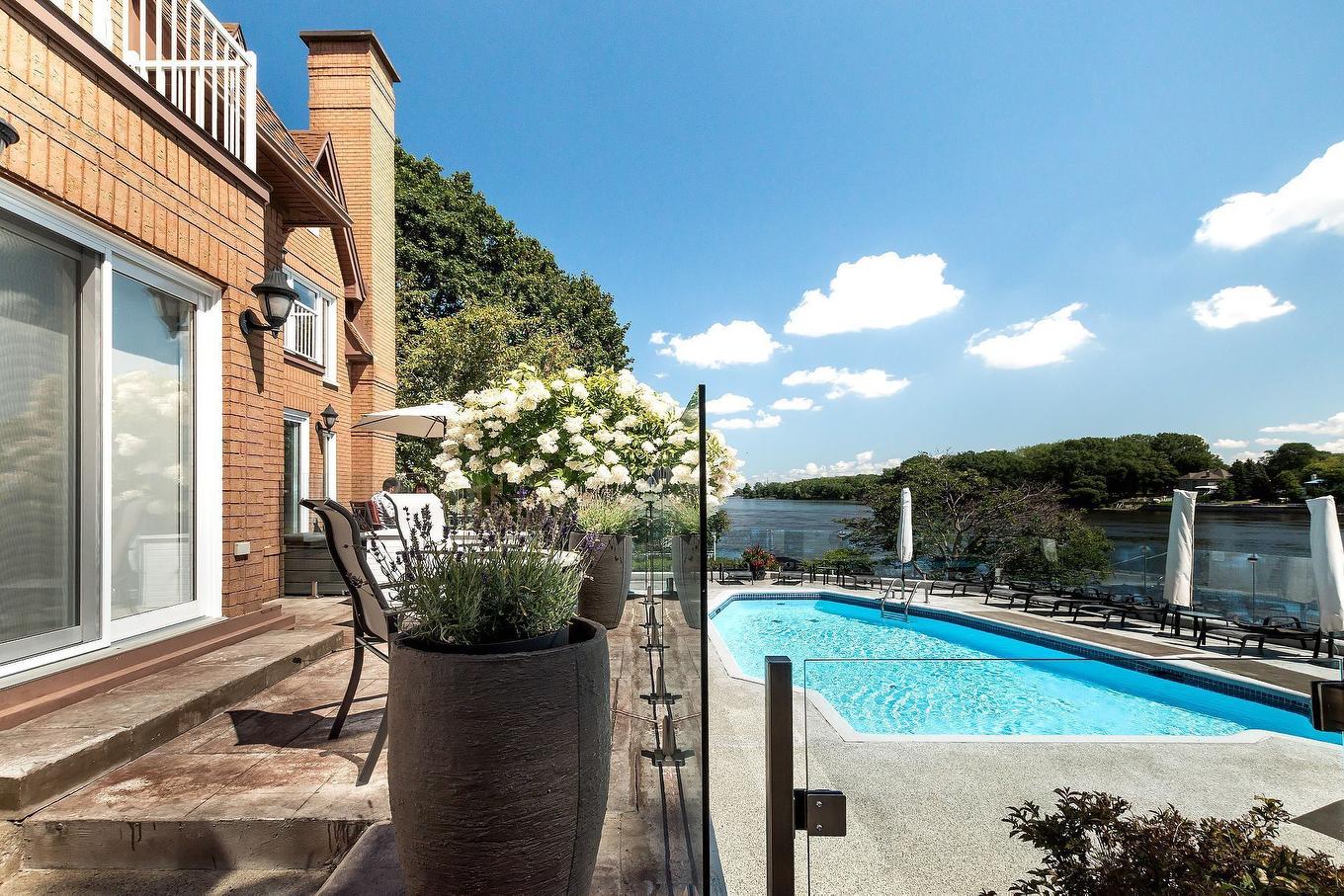 Autre - 1 Av. Sauriol, Laval (Laval-Des-Rapides), QC