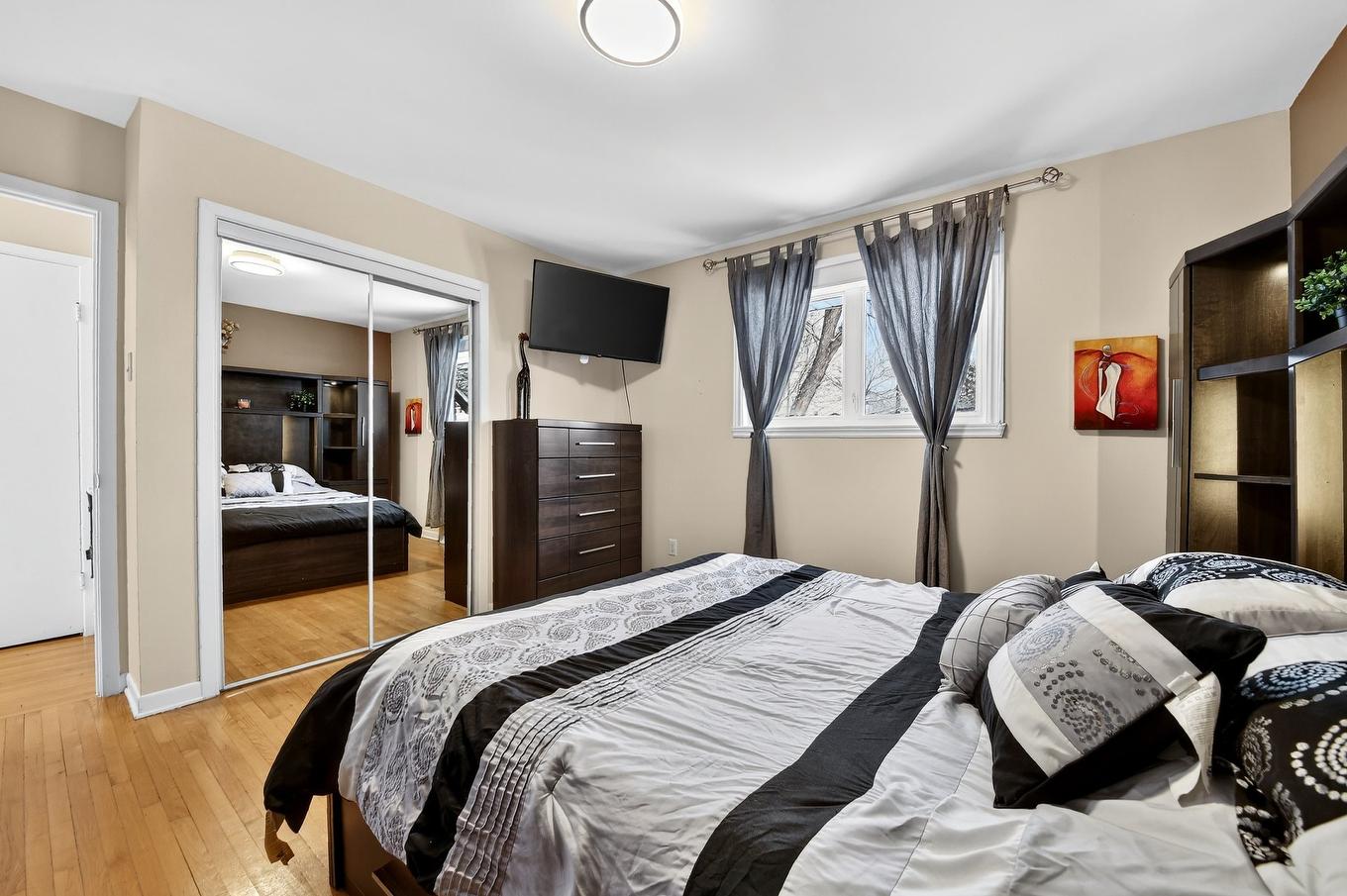 Chambre à coucher principale - 1356 Rue Adélard, Blainville, QC - Indoor Photo Showing Bedroom