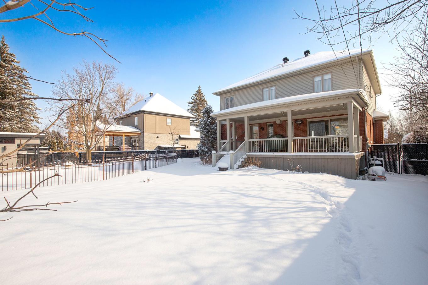 Cour - 2470 Rue Patenaude, Longueuil (Saint-Hubert), QC - Outdoor With Deck Patio Veranda