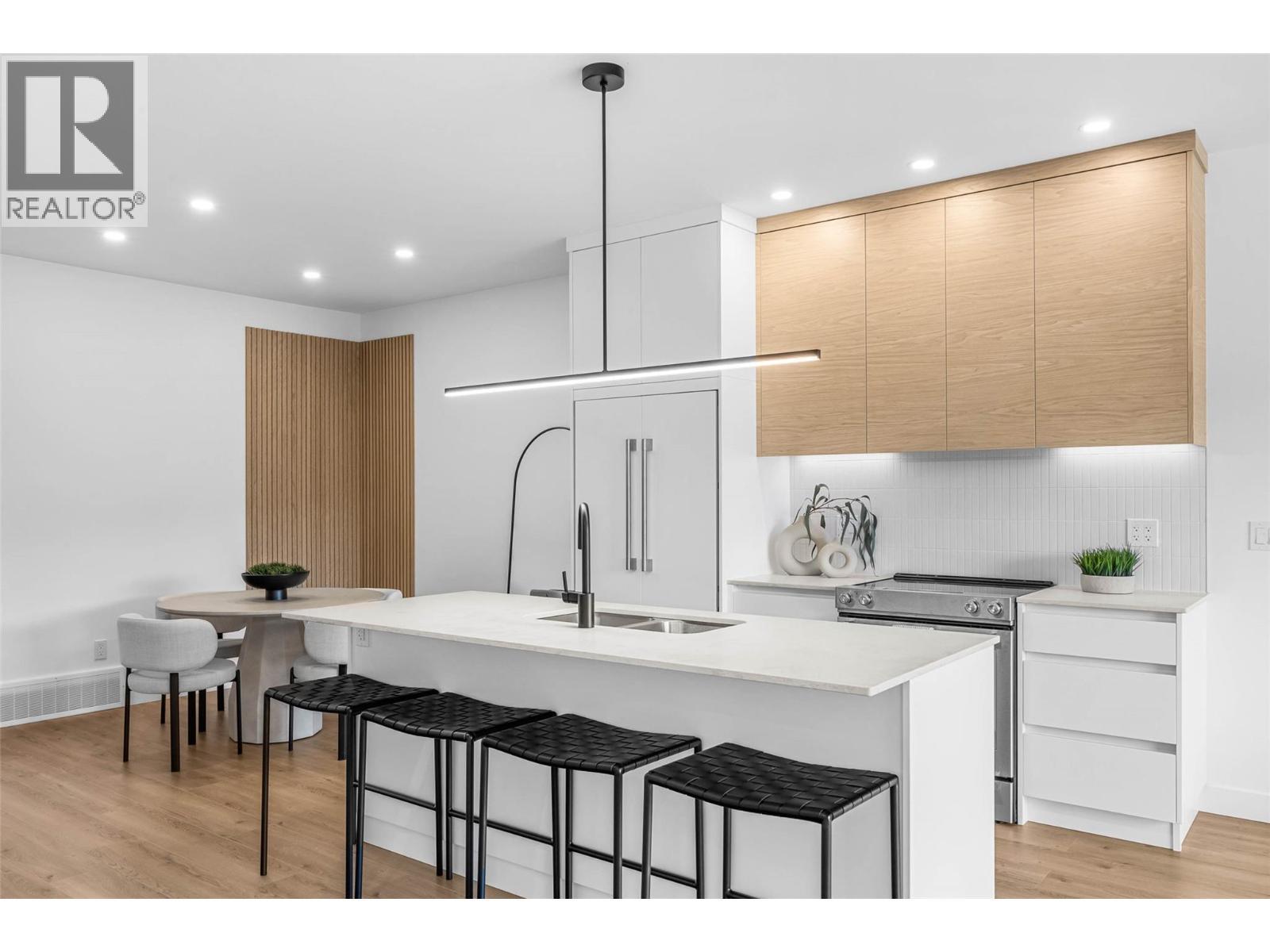 5050 Sun Rivers Drive, Kamloops, BC - Indoor Photo Showing Kitchen With Upgraded Kitchen