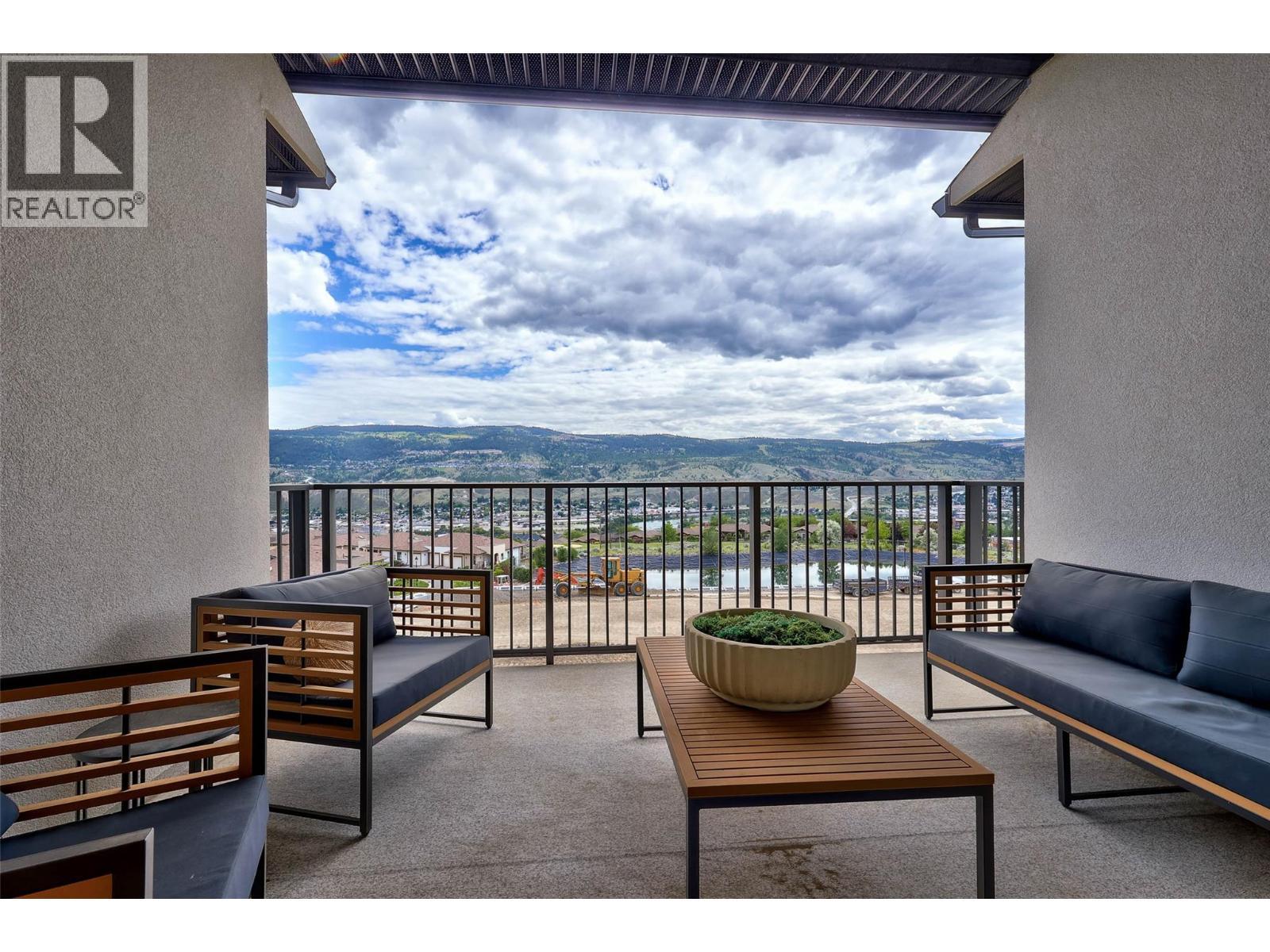 5050 Sun Rivers Drive, Kamloops, BC - Outdoor