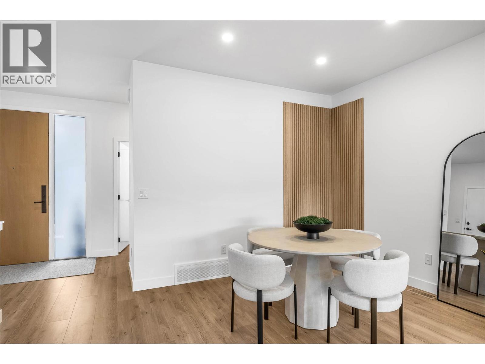 5050 Sun Rivers Drive, Kamloops, BC - Indoor Photo Showing Dining Room