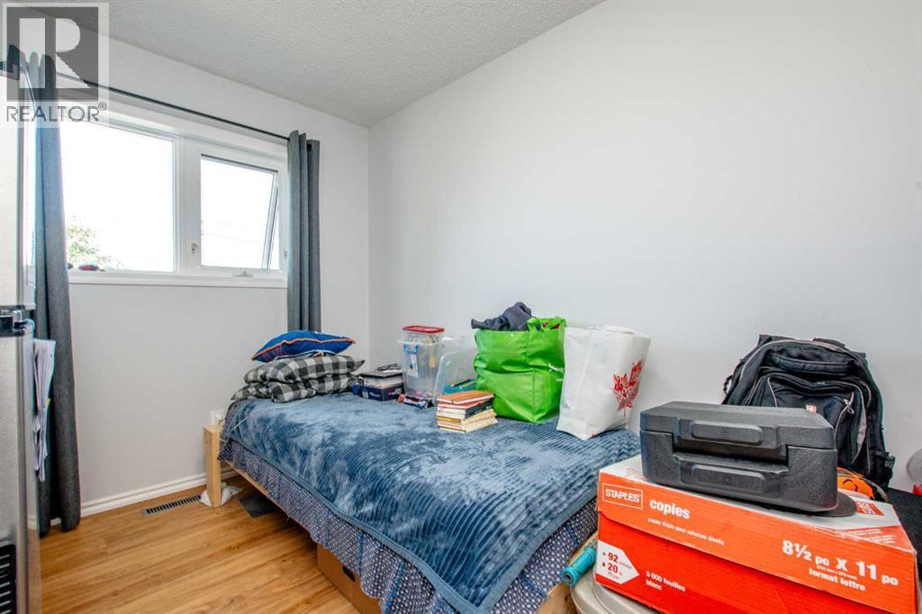 11808 98 Street, Grande Prairie, AB - Indoor Photo Showing Bedroom