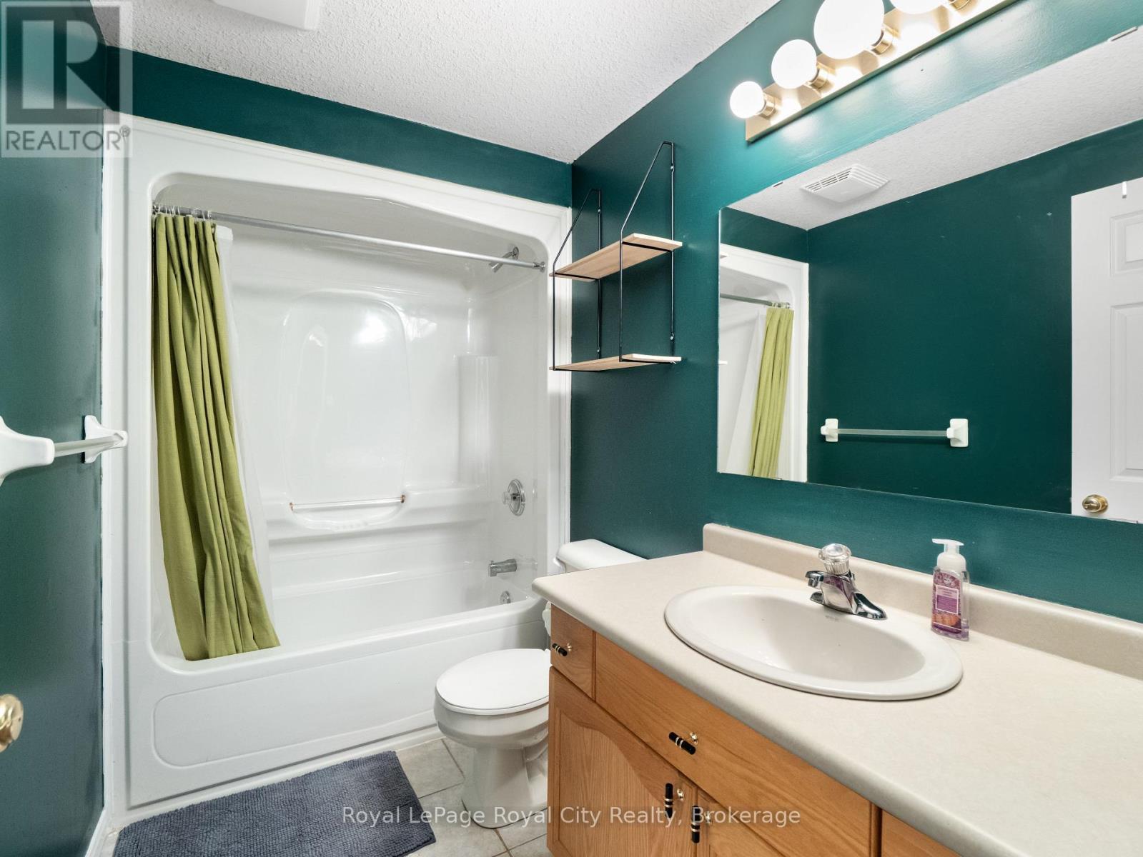 47 Schroder Crescent, Guelph (Grange Road), ON - Indoor Photo Showing Bathroom