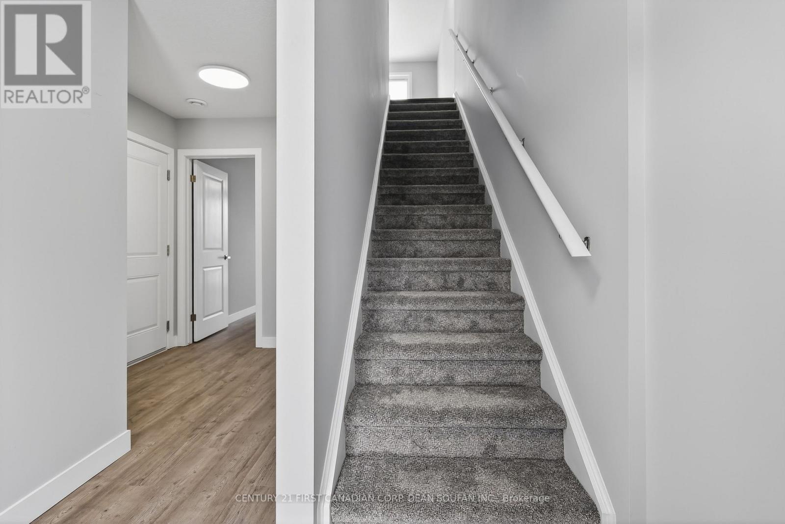 18 - 349 Southdale Road E, London South (South W), ON - Indoor Photo Showing Other Room