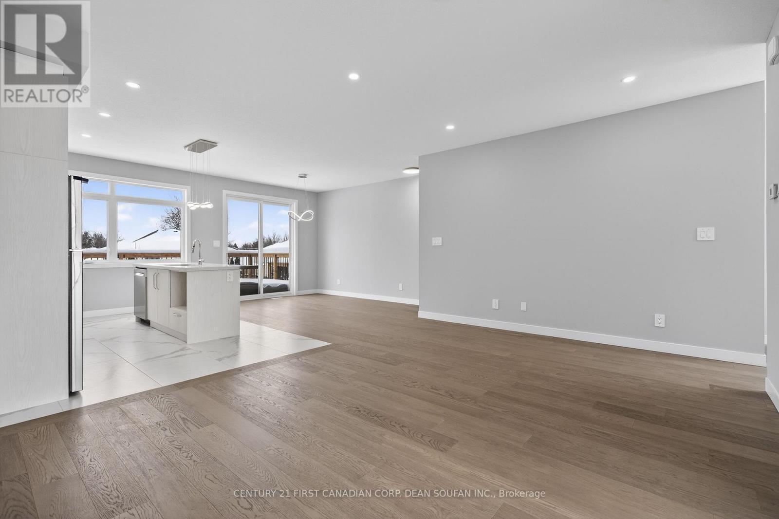 18 - 349 Southdale Road E, London South (South W), ON - Indoor Photo Showing Other Room