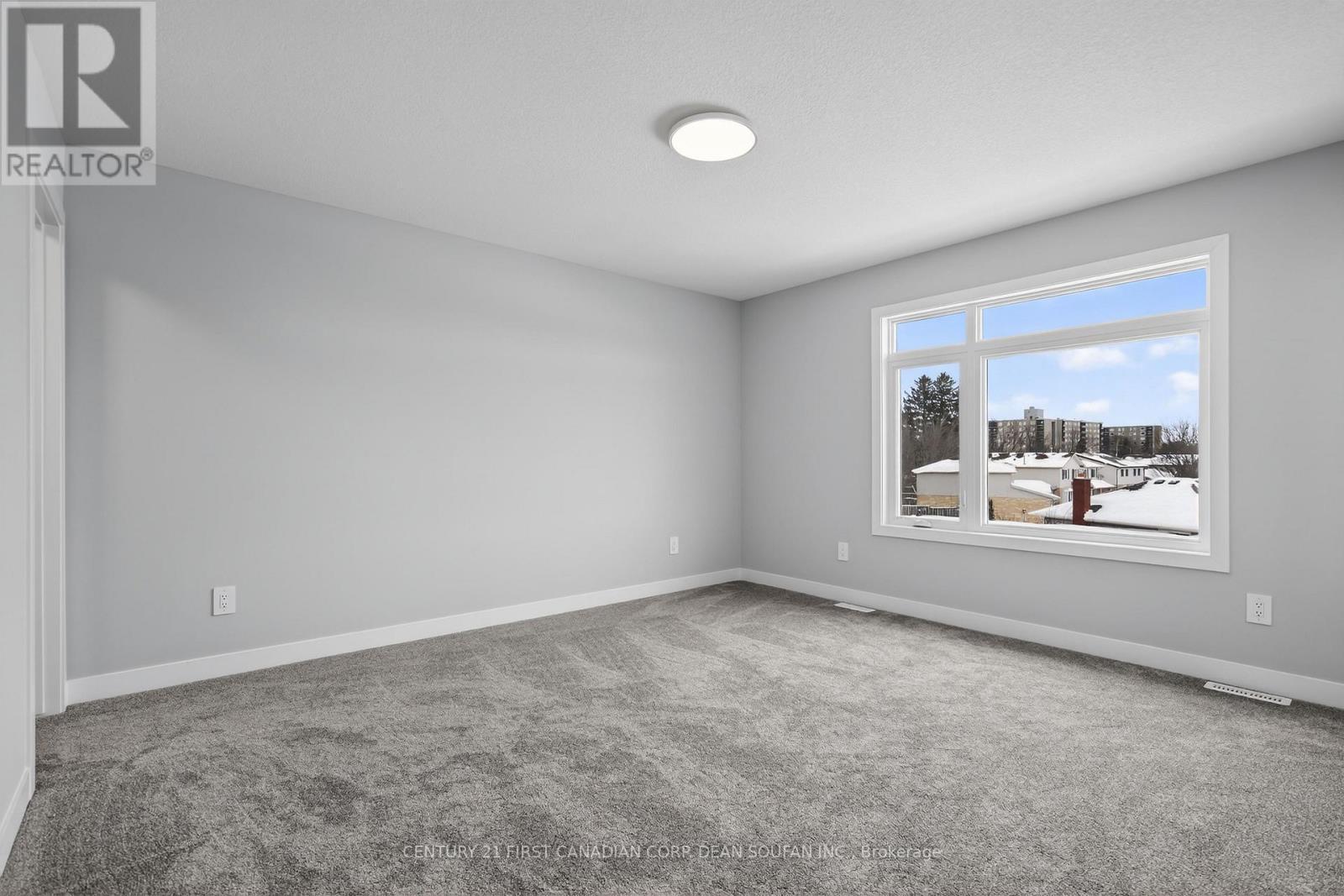 18 - 349 Southdale Road E, London South (South W), ON - Indoor Photo Showing Other Room