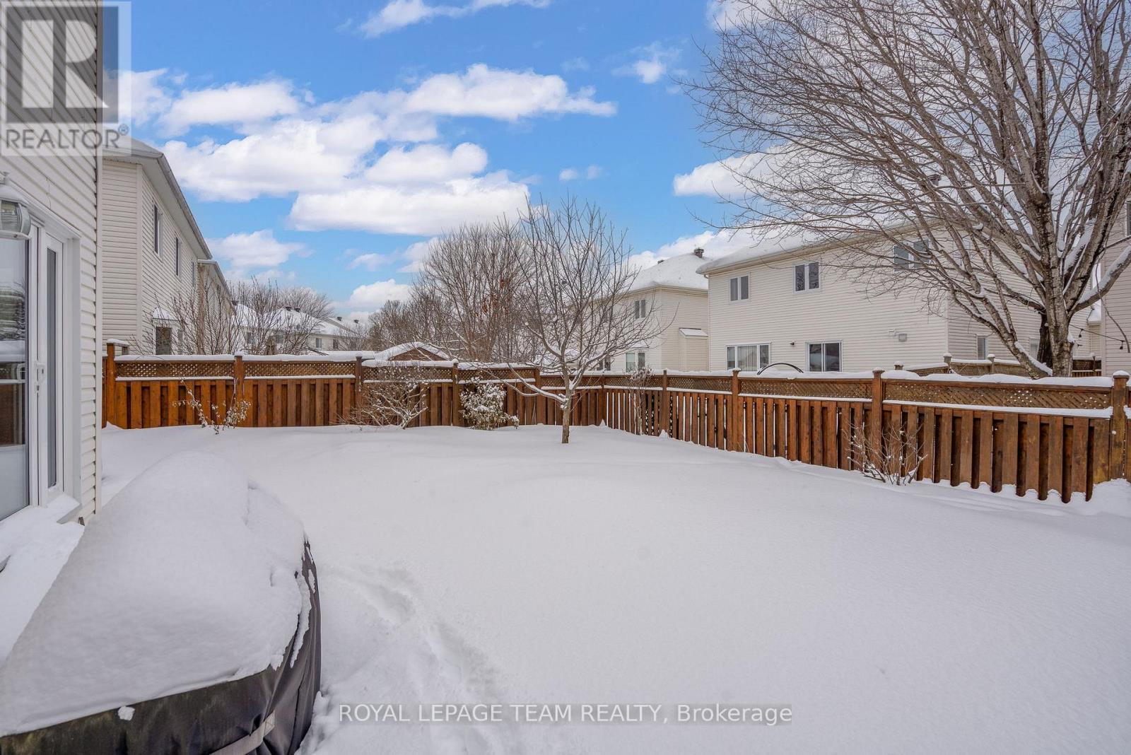 27 Avonmore Crescent, Ottawa, ON - Outdoor