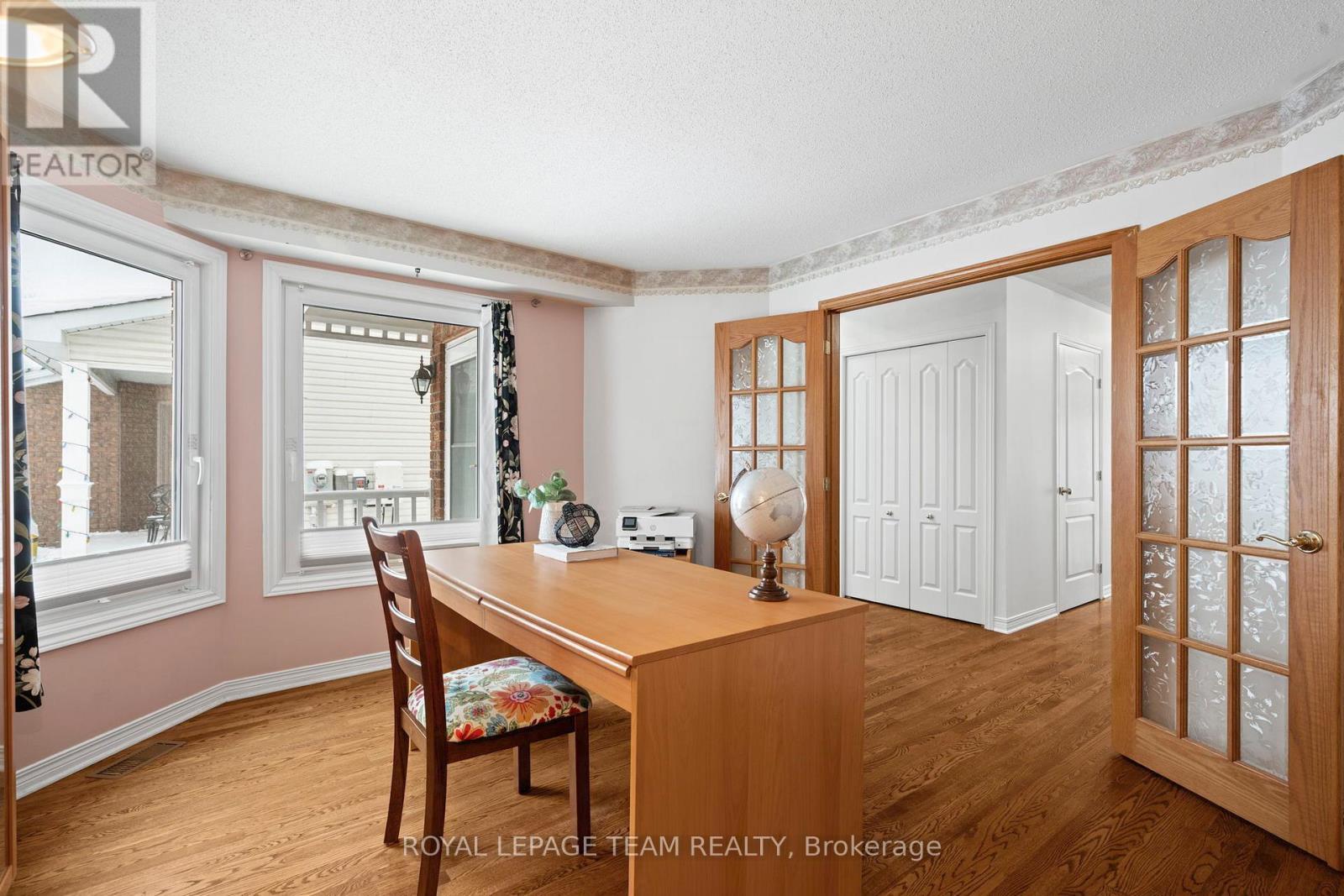 27 Avonmore Crescent, Ottawa, ON - Indoor