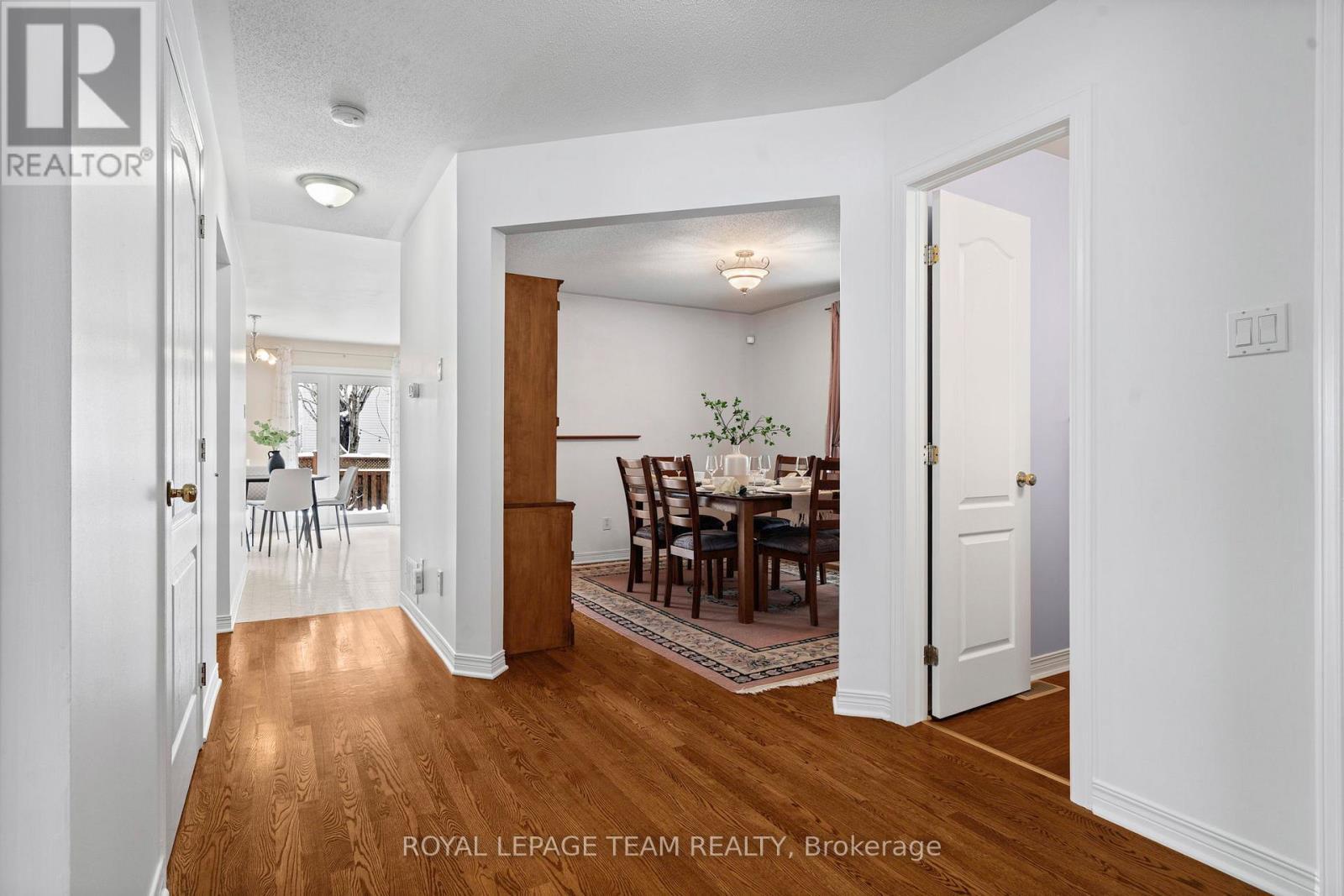 27 Avonmore Crescent, Ottawa, ON - Indoor Photo Showing Other Room