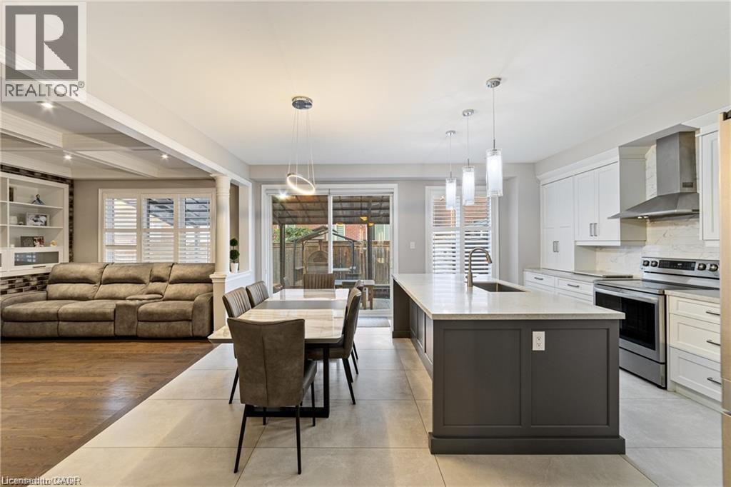 24 Macbean Crescent, Waterdown, ON - Indoor