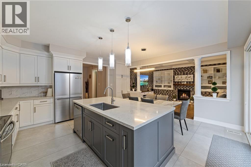 24 Macbean Crescent, Waterdown, ON - Indoor Photo Showing Kitchen With Upgraded Kitchen