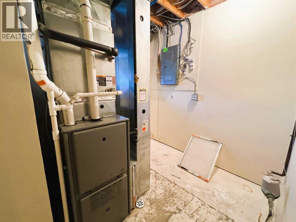 492 Hilton Crescent Ne, Medicine Hat, AB - Indoor Photo Showing Basement