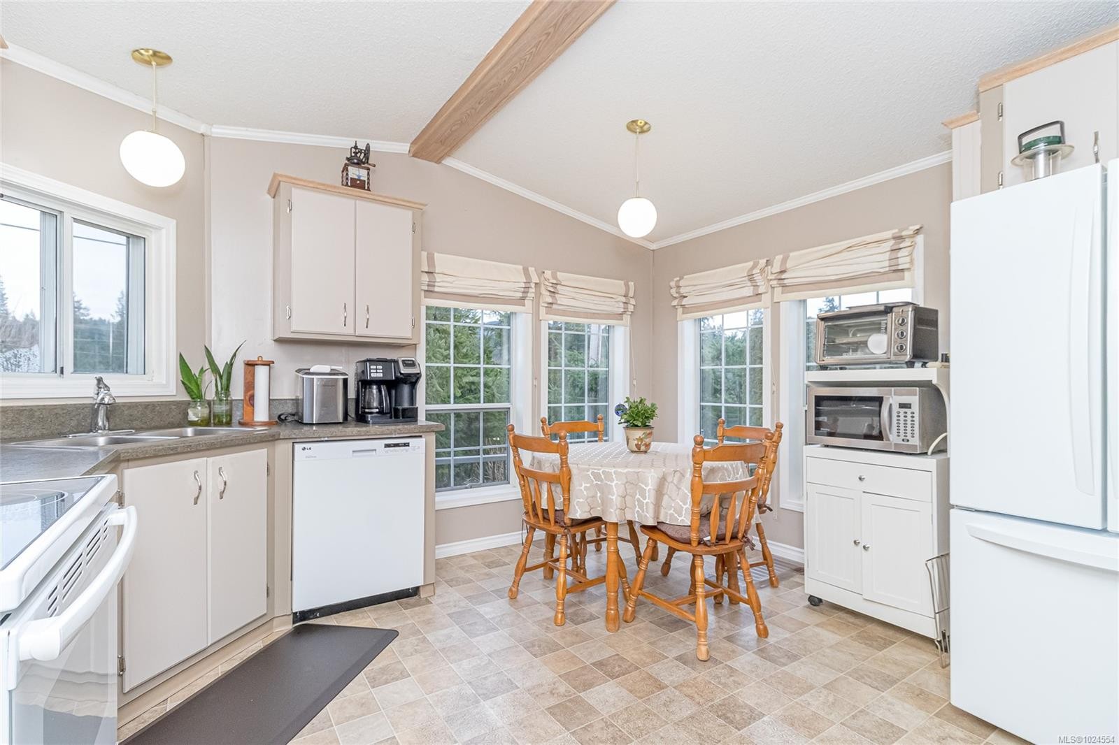 1071 Bourban Rd, Mill Bay, BC