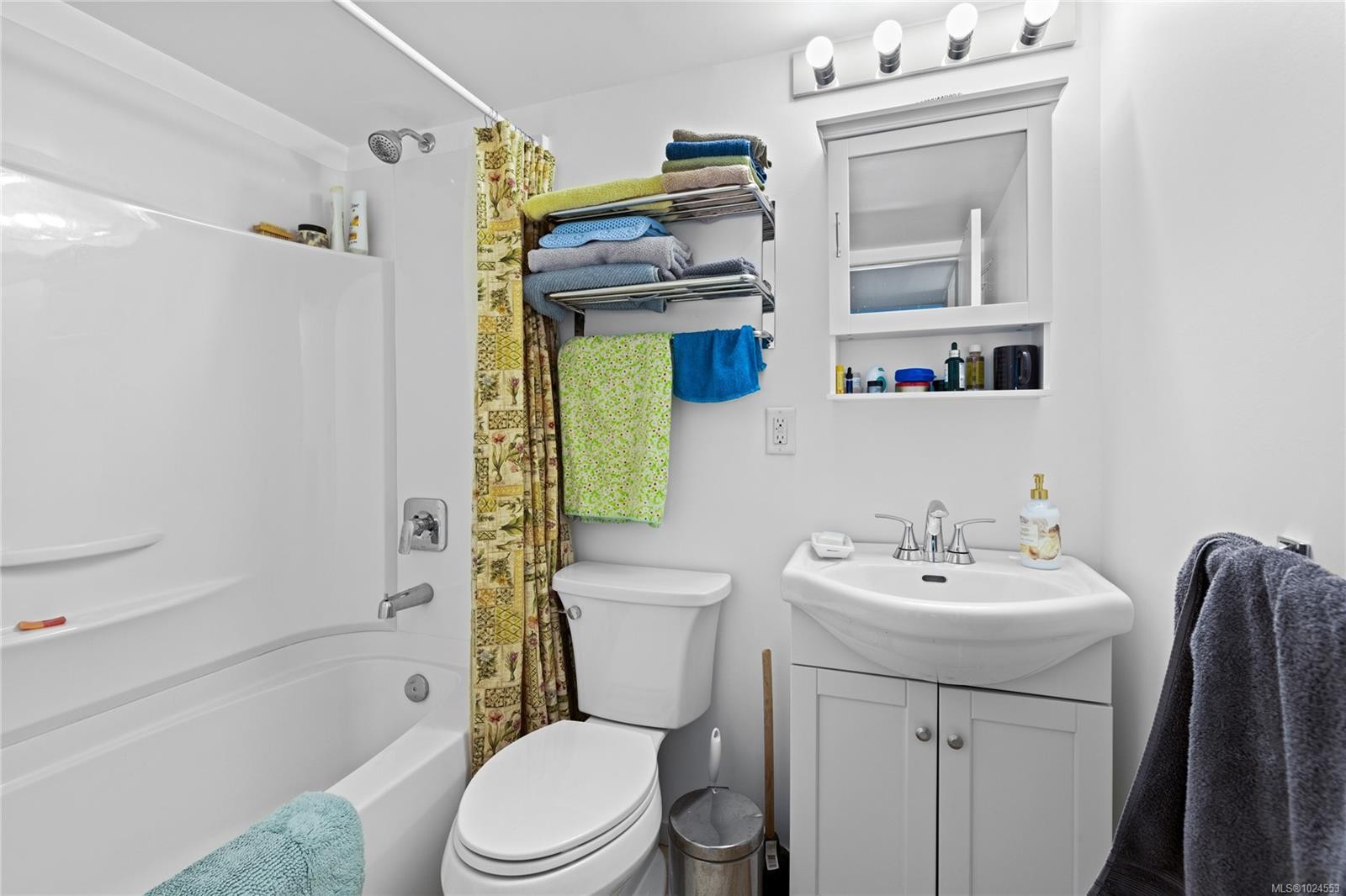 5201-999 Bowen Rd, Nanaimo, BC - Indoor Photo Showing Bathroom