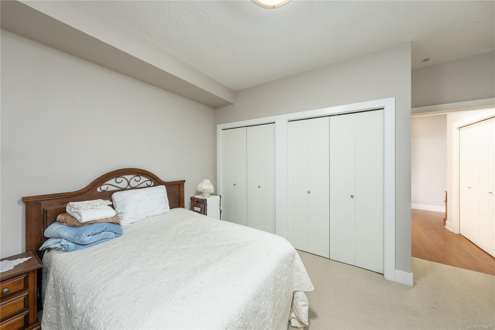 103-4529 West Saanich Rd, Saanich, BC - Indoor Photo Showing Bedroom