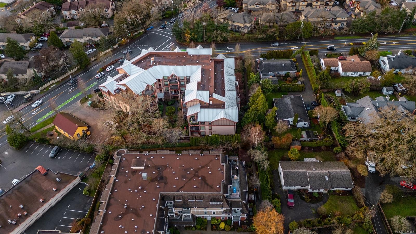 103-4529 West Saanich Rd, Saanich, BC - Outdoor With View