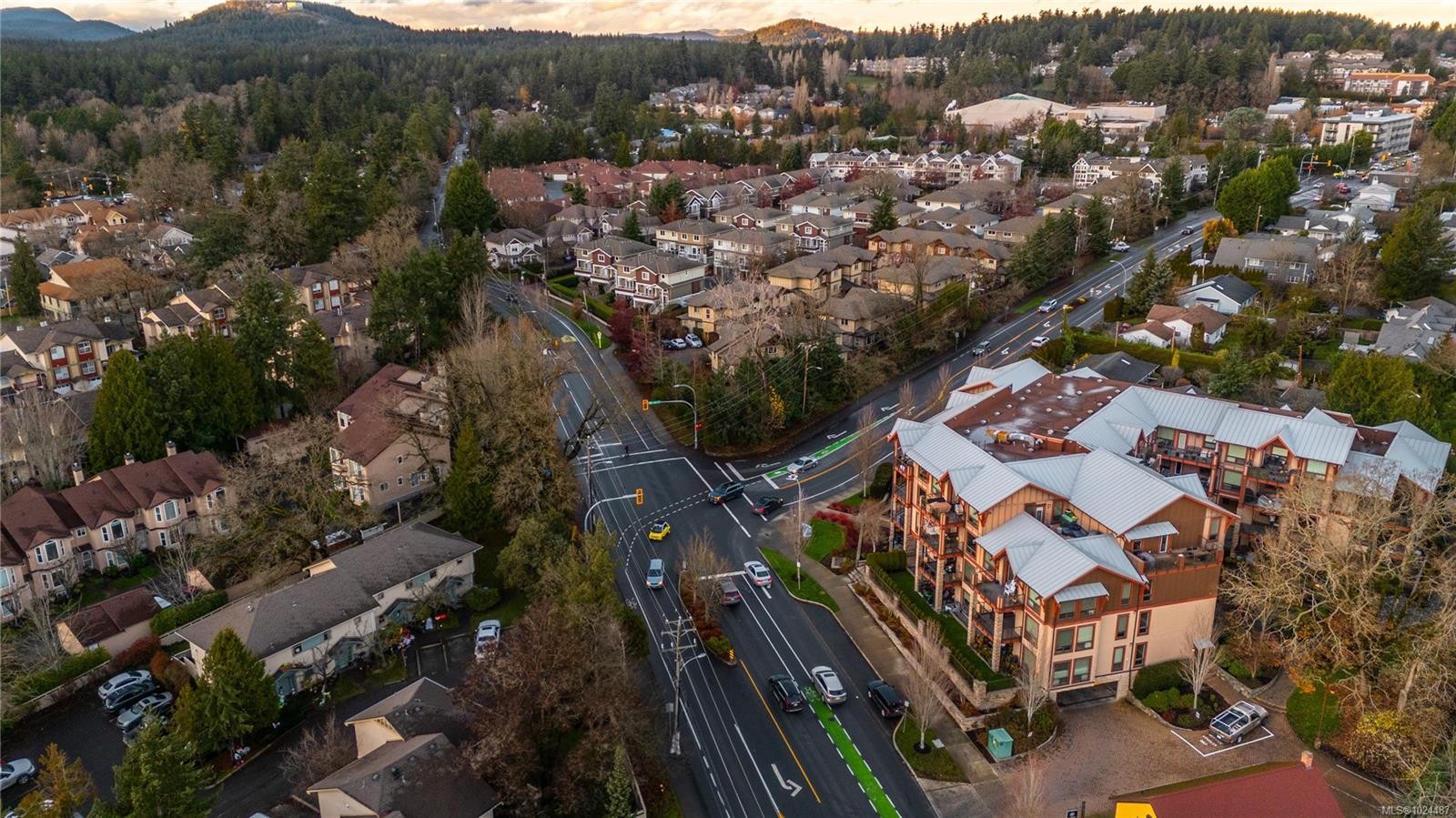 103-4529 West Saanich Rd, Saanich, BC - Outdoor With View