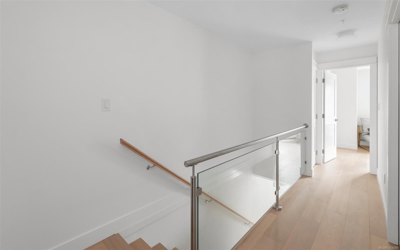 6-820 Dunsmuir Rd, Esquimalt, BC