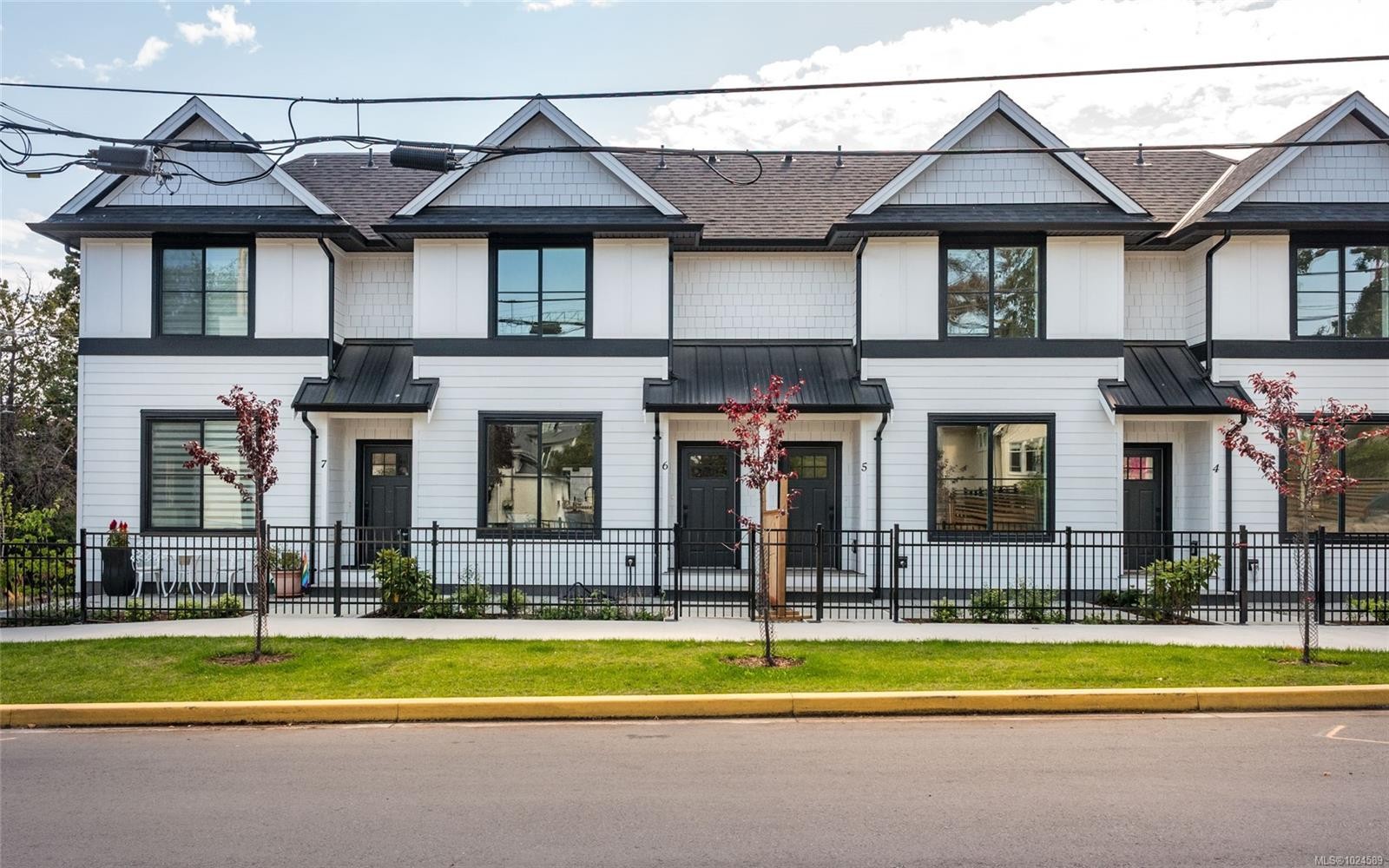 6-820 Dunsmuir Rd, Esquimalt, BC