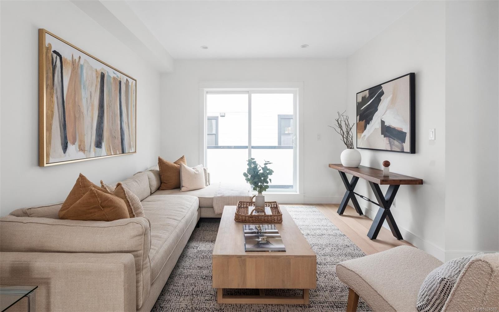 6-820 Dunsmuir Rd, Esquimalt, BC